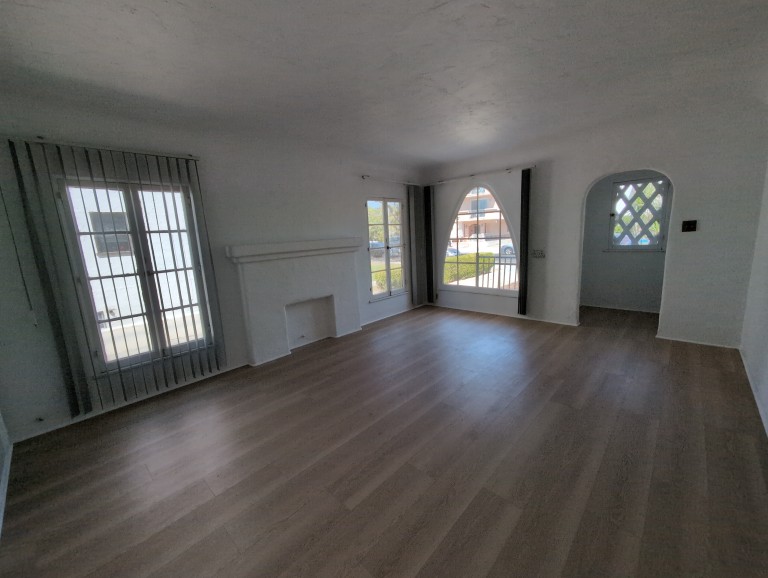 a-living-roomSW.jpg